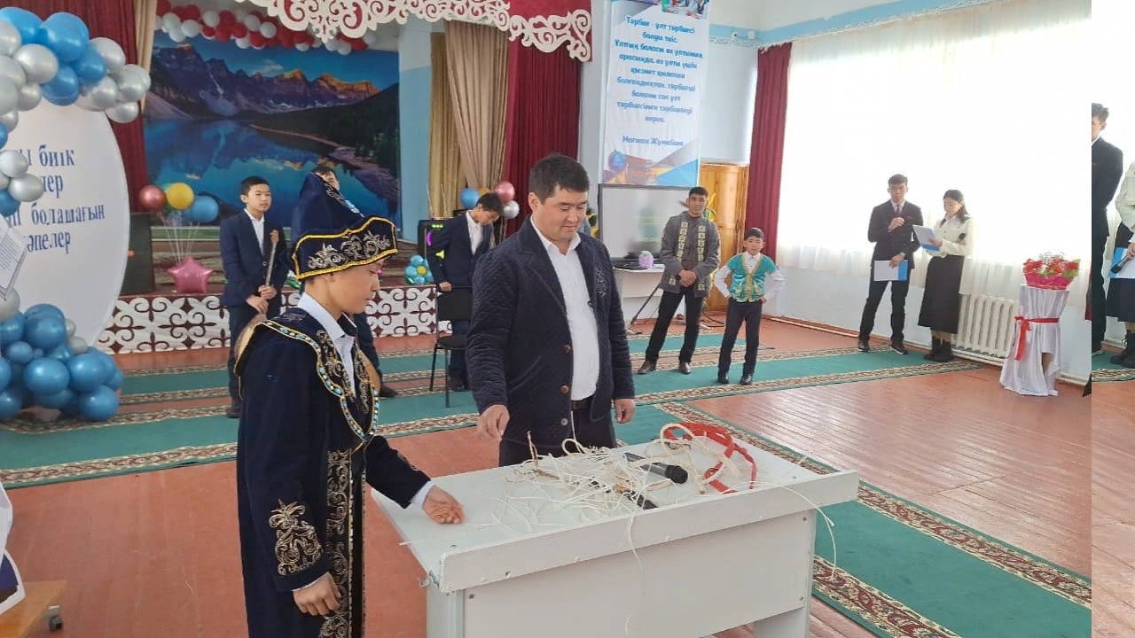 "Рухы биік әкелер-ұлт болашағын мәпелер" тақырыбында аудандық "Әкелер" семинары